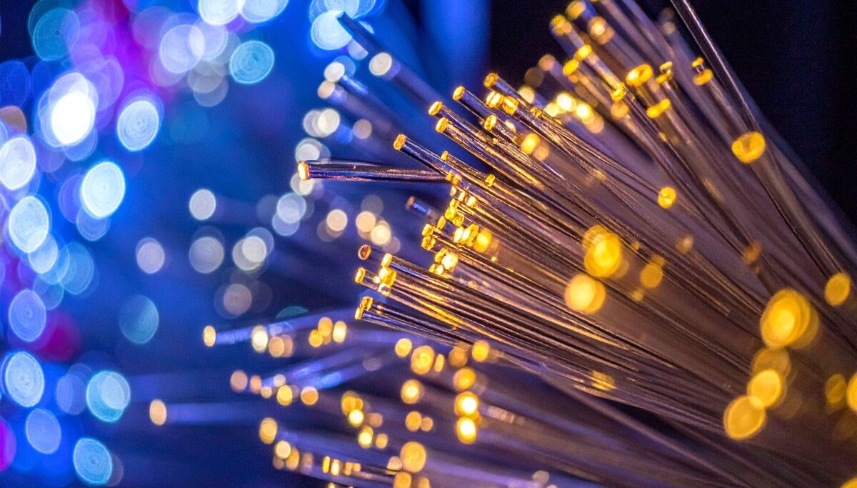 Boffins build a better pixel capable of emitting and receiving light