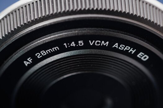Viltrox 28mm F/4.5 L Review: An L-Mount Lens With the Size of a Body Cap