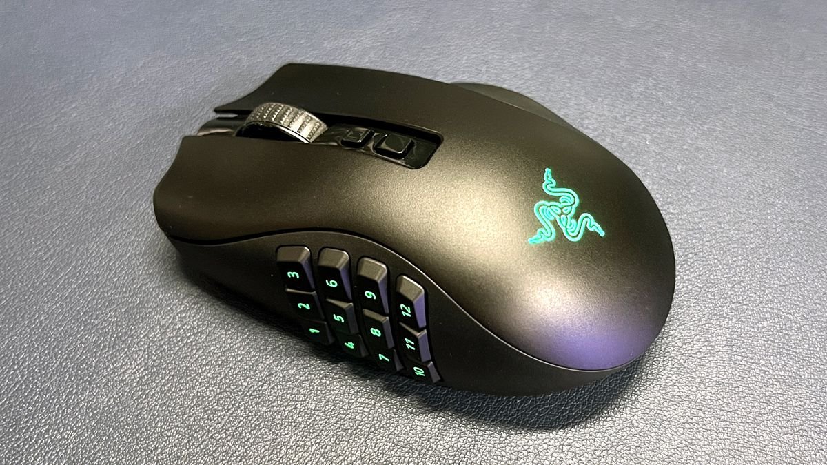 Telehealth doctor treats patients using Razer Naga gaming mouse — 12-button MMO thumb grid simplifies medical workflow, automates medical scripting