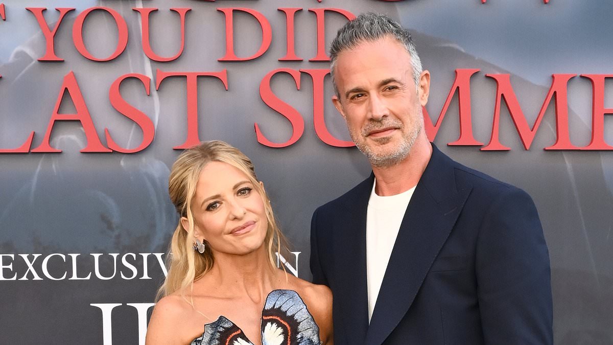 Inside Sarah Michelle Gellar and Freddie Prinze Jr.'s stunning LA home as it lists for $10.5 million