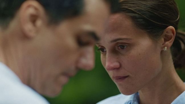 ‘The Last Day’ Review: Alicia Vikander Leads This ‘Mrs. Dalloway’ Interpretation, but Victoria Pedretti’s Performance Steals the Show