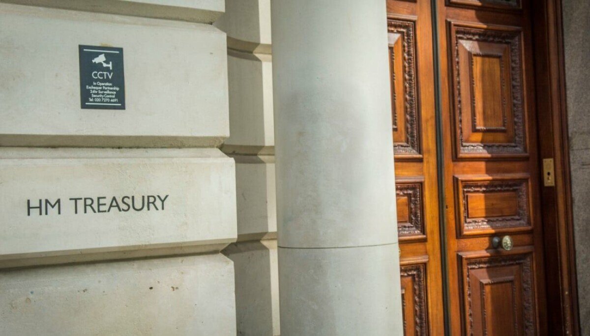 UK Treasury hunts CTO on salary that may not compute for top tech talent