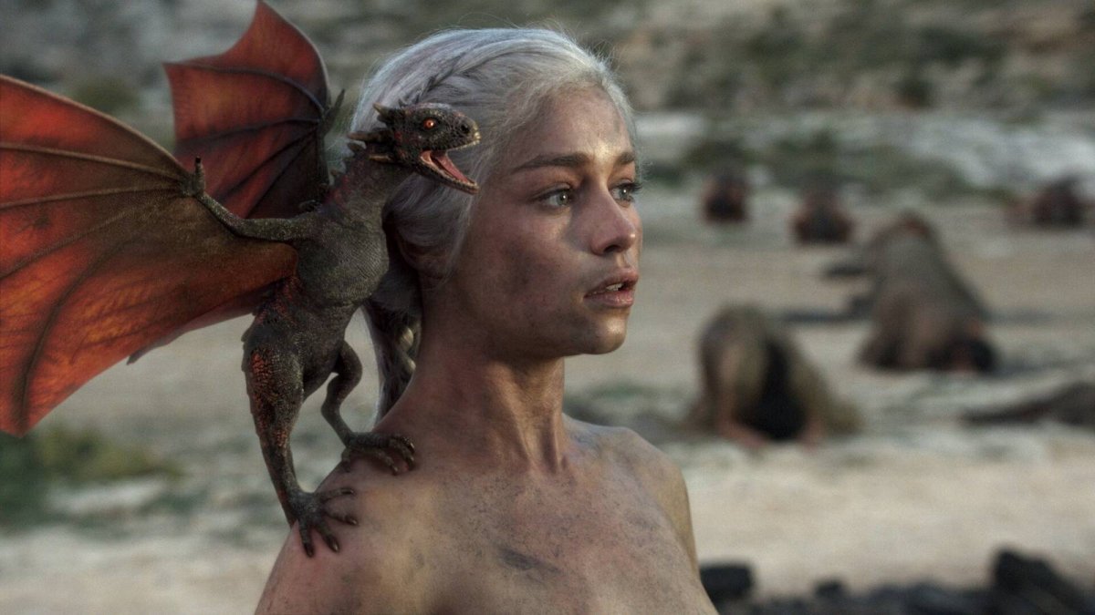 Fantasy's Greatest Dragon Makes Every Dragon In Game Of Thrones Look Tiny