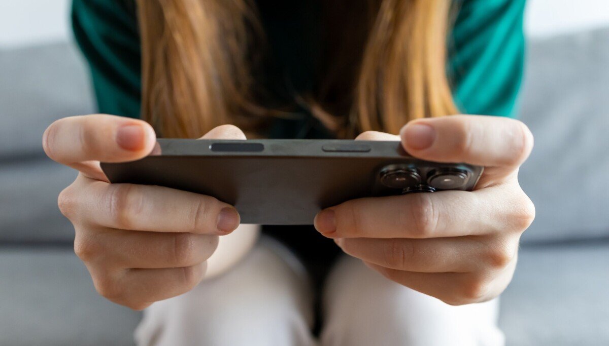 Britain plots digital bedtime after kicking under-16s off social media
