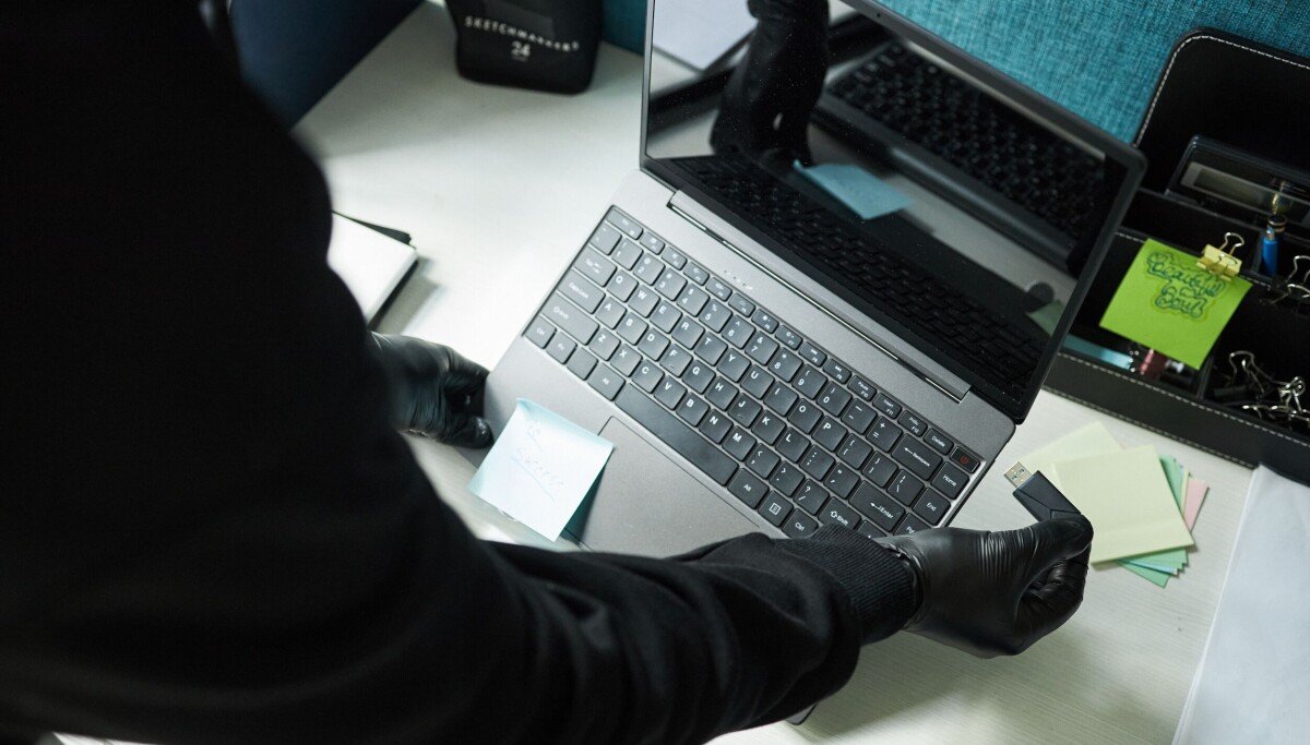 If you don't fall for these extortionists' calls, they'll show up with USB sticks