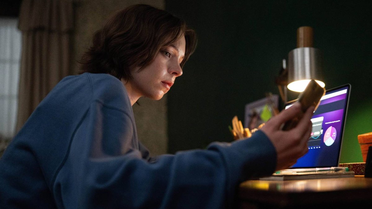 Netflix's Hit Mystery Based On Bestselling Books Will Return Sooner Than Expected (With A Twist)