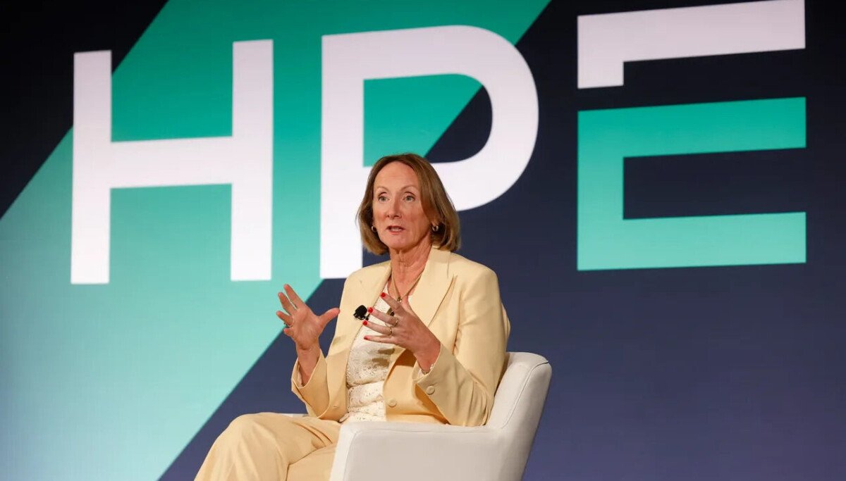 HPE offers VMware refugees a year off the meter