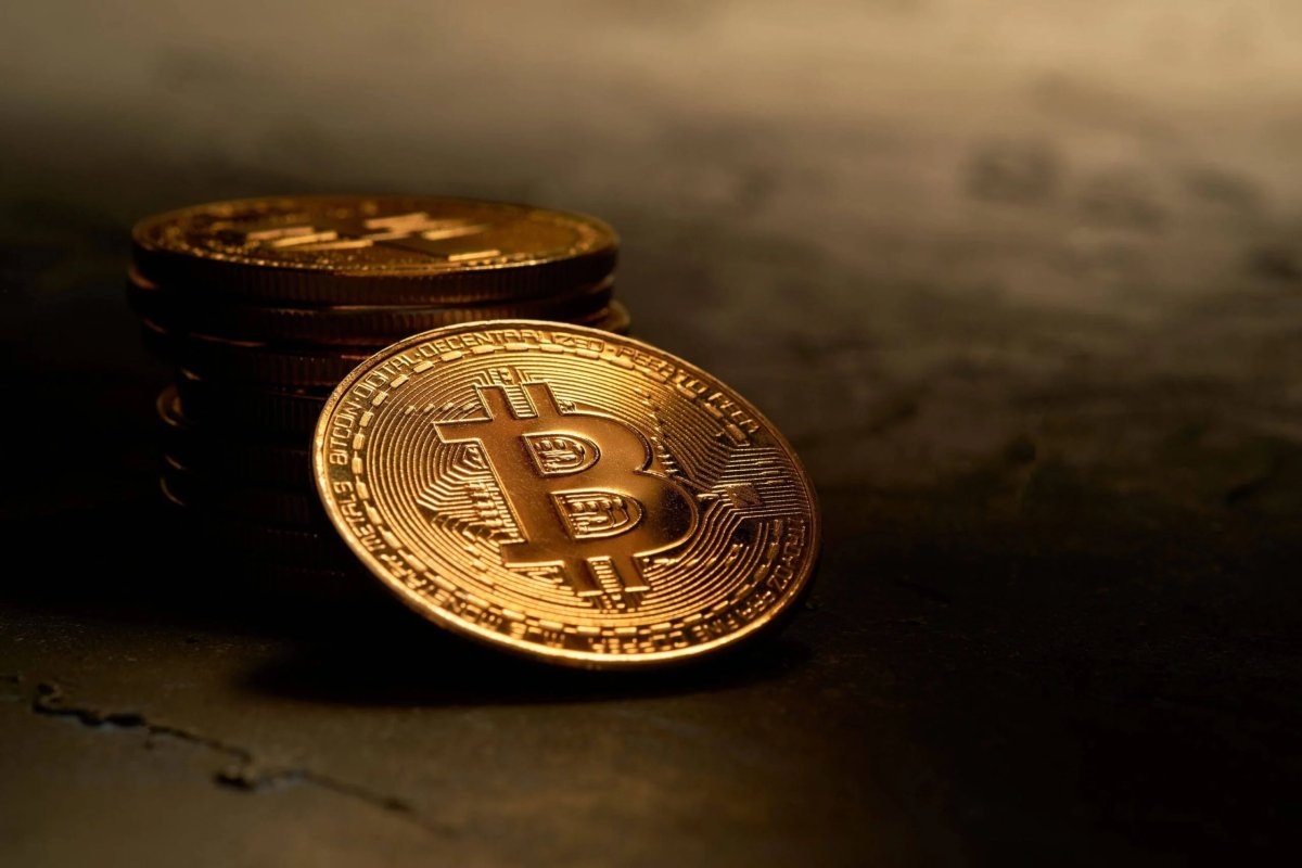 Bitcoin (BTC) Plunges to $59K as $1.6B Liquidation Event Rocks Crypto Markets
