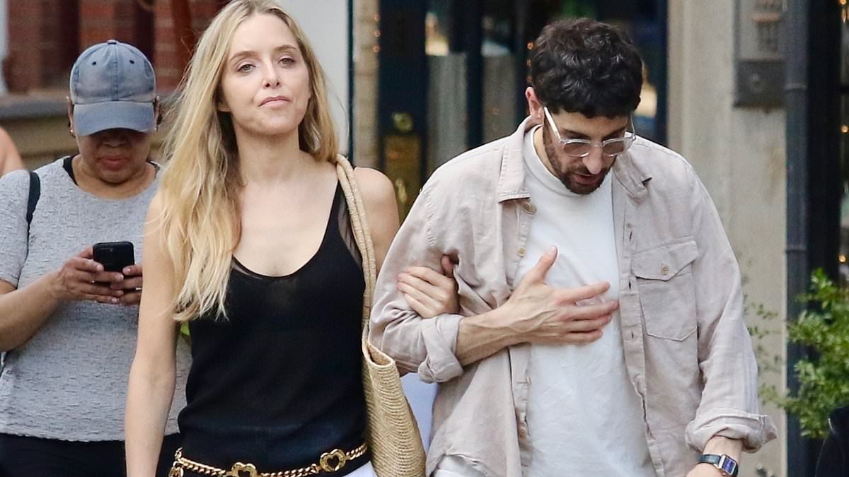 Jason Biggs' ex Jenny Mollen reveals their relationship is 'still romantic' after THAT shock friendly display