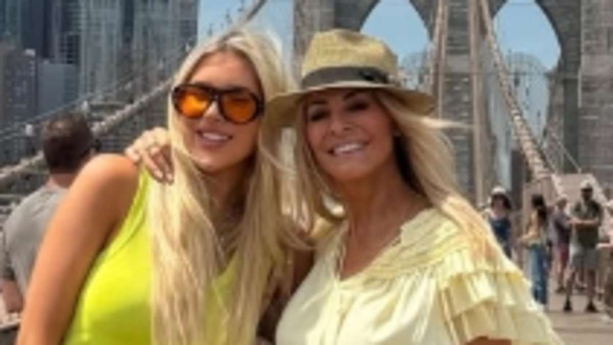 Tess Daly, 57, poses with lookalike daughter Phoebe, 21, on girls' trip to New York amid 'friendliest split in showbiz' from Vernon Kay