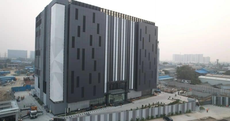 Meta partners with Reliance to lease AI-powered data center in India