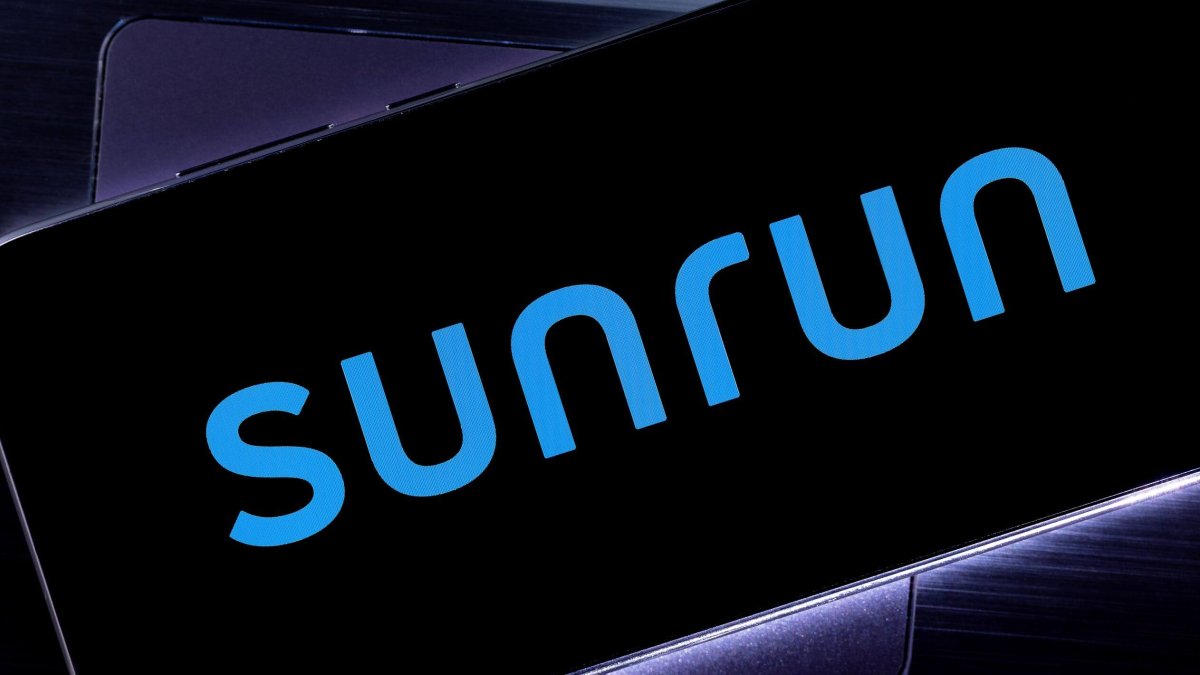 Sunrun (RUN) Stock Soars 25% on Massive Tesla Virtual Power Plant Partnership