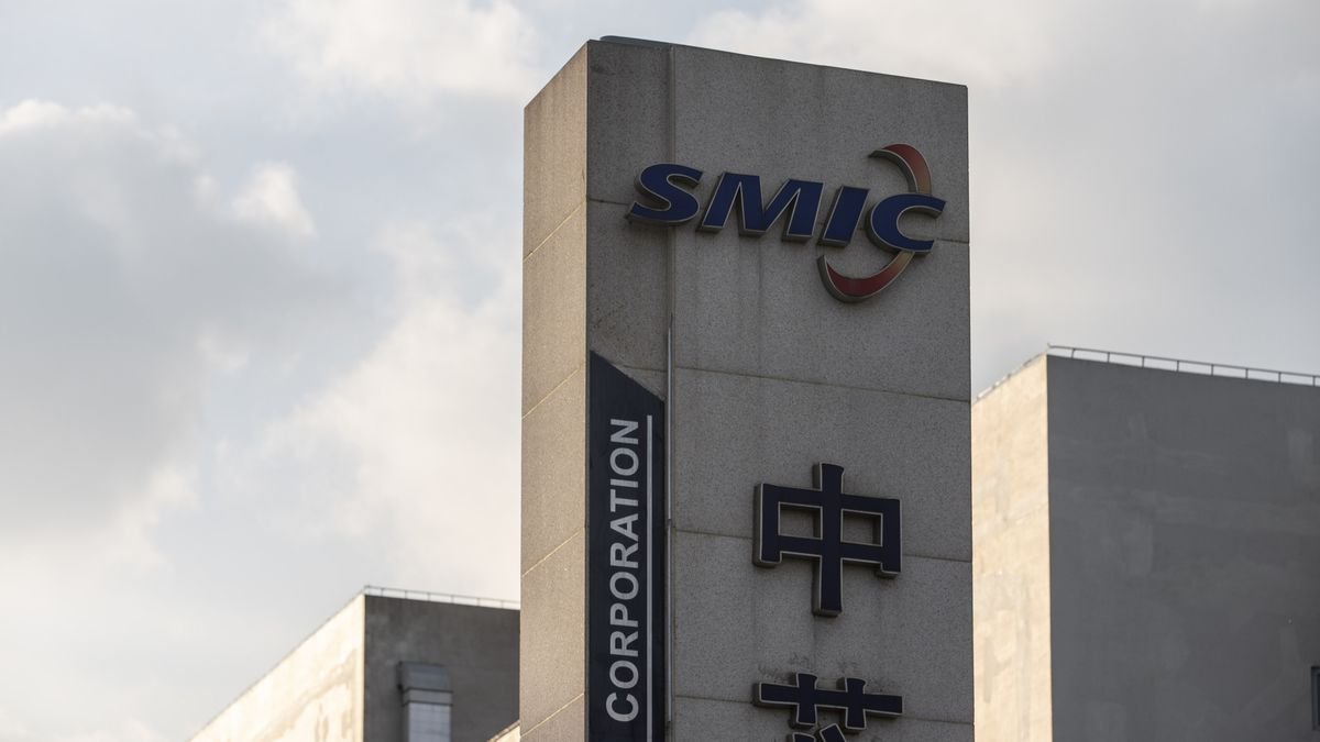 Chinese fab SMIC's 7nm metal pitch beats Intel 18A but lags 38% on density, teardown finds — Huawei's sanctions-beating HiSilicon Kirin 9030 is the first subject of SemiAnalysis's new teardown lab