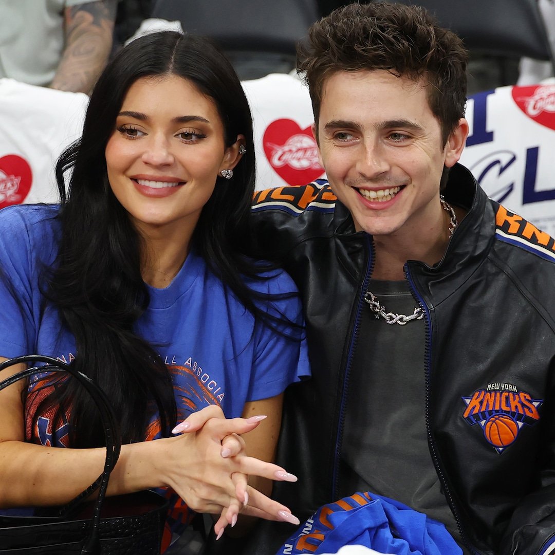 How Taylor Swift & More Stars Score Seats for Knicks' Celebrity Row