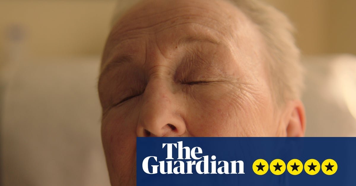 Familiar Touch review – Kathleen Chalfant is wonderful in subtle, sensual memory loss drama