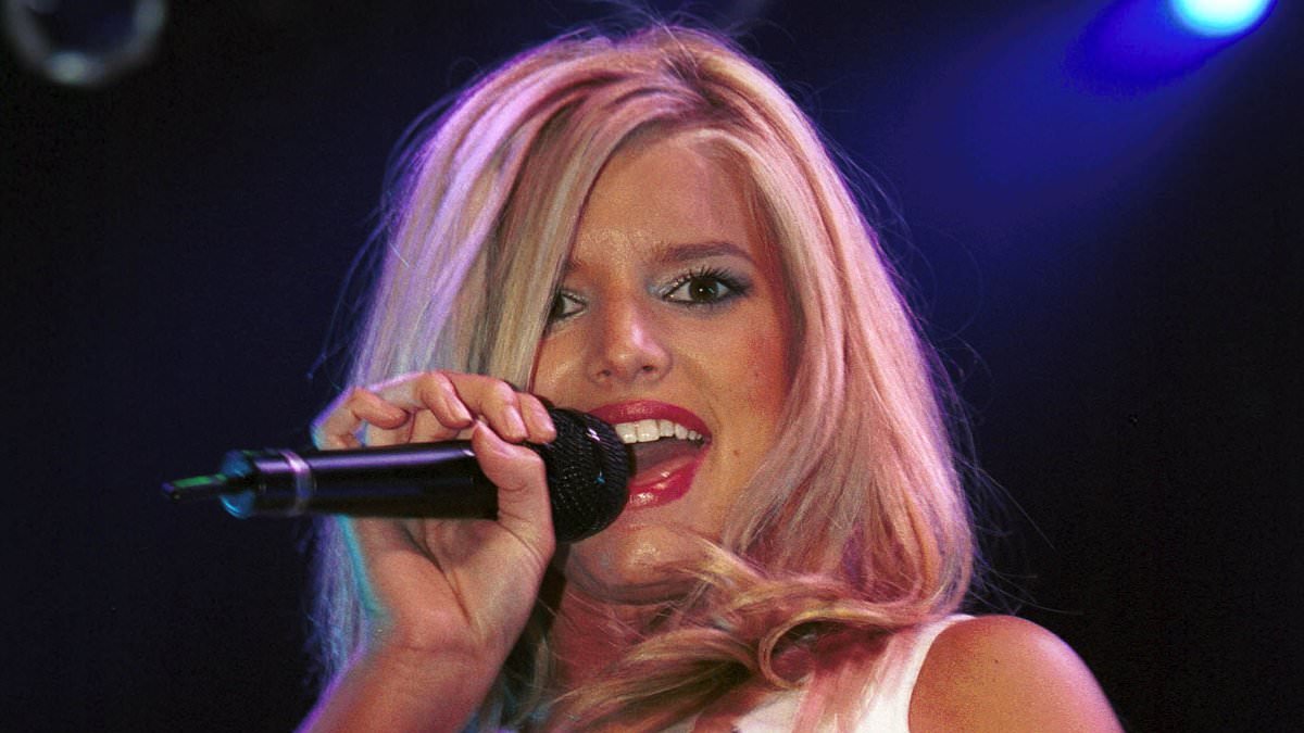 Jessica Simpson says she was pressured to 'lose 15 lbs' to be more like Britney Spears and Christina Aguilera in her early career