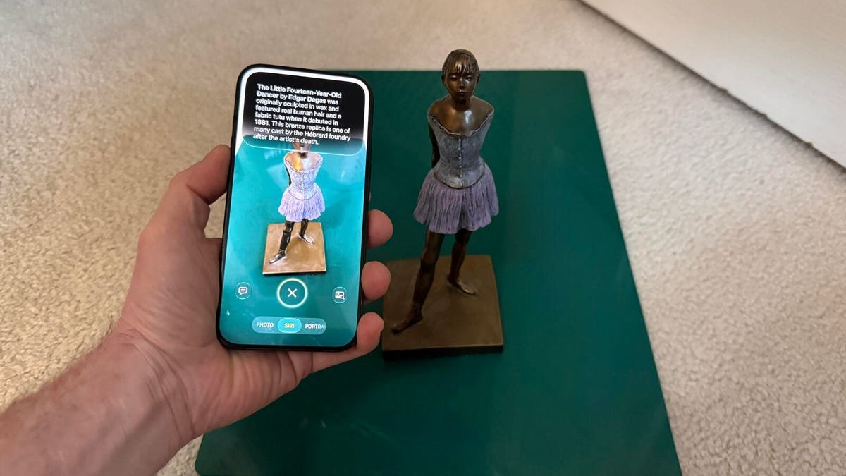 How I use Siri mode in the iOS 27 Camera app to ask questions about anything I see