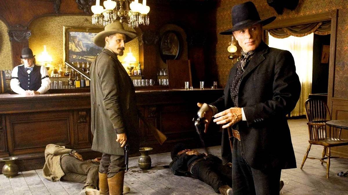 Taylor Sheridan Star's Underrated Western Adaptation Finds Streaming Redemption 18 Years Later