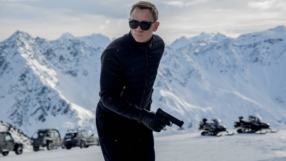 Amazon Boss Clues "Modern" James Bond Movie With Exact Status Update Revealed