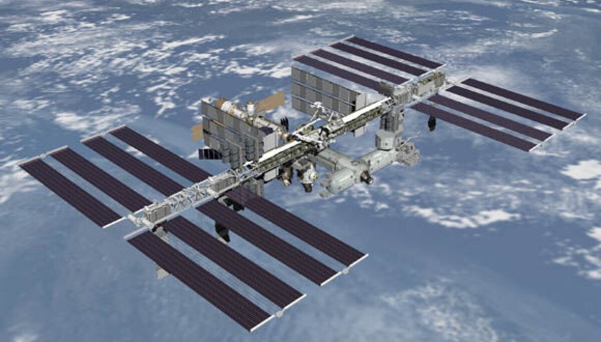 Serious ISS air leak forces NASA astronauts to temporarily take shelter in Dragon capsule