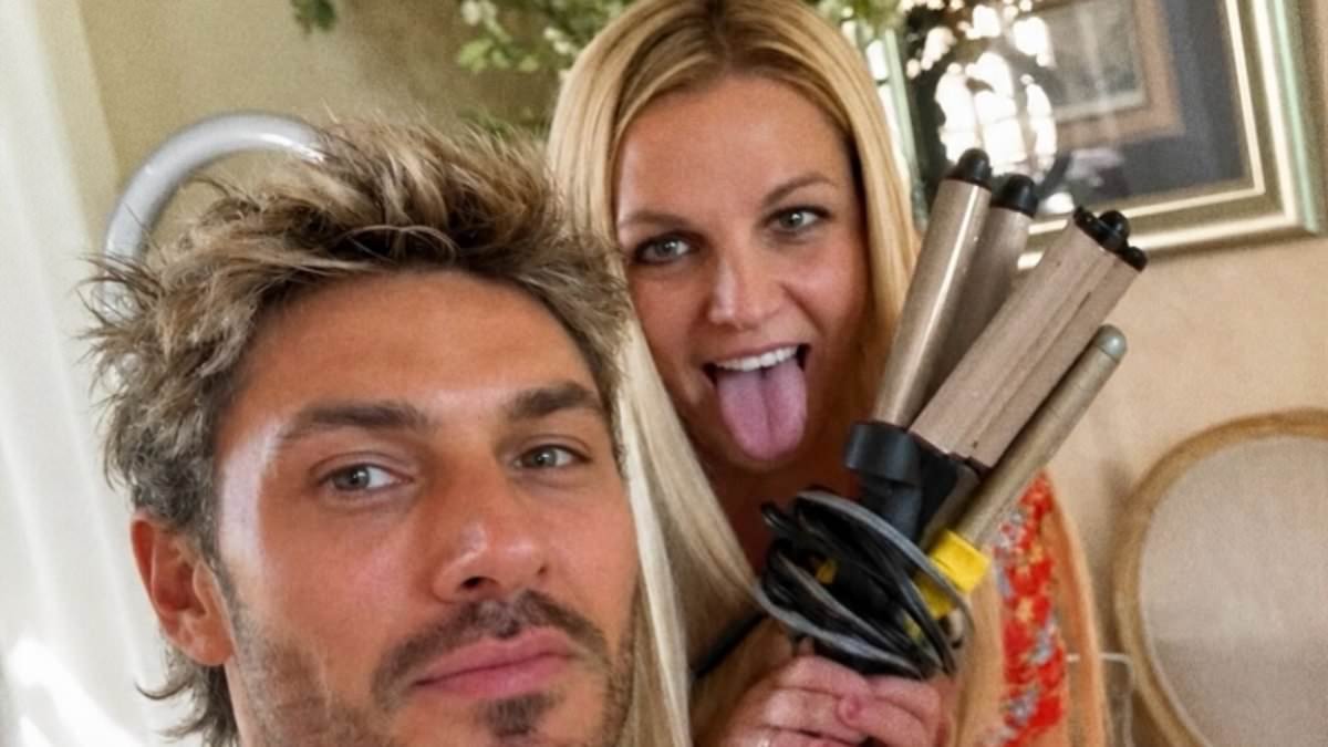 Britney Spears photo sparks AI speculation after fans notice bizarre details in her selfie with Kim Kardashian's hairstylist