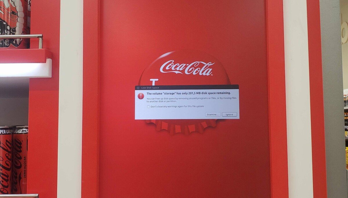 Digital indigestion: Fizzy Coca-Cola display chokes on full storage