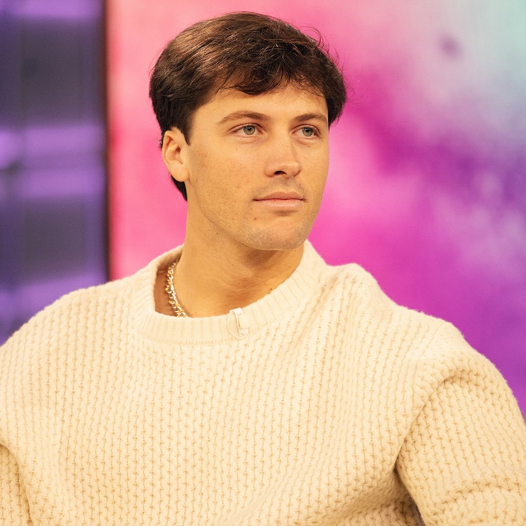 Love Island USA's Rob Rausch Shaves His Head in New Transformation