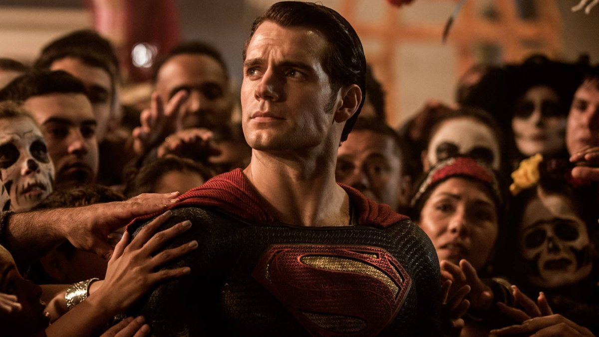 Former Superman Actor Officially Returns As New DC Hero Next Week