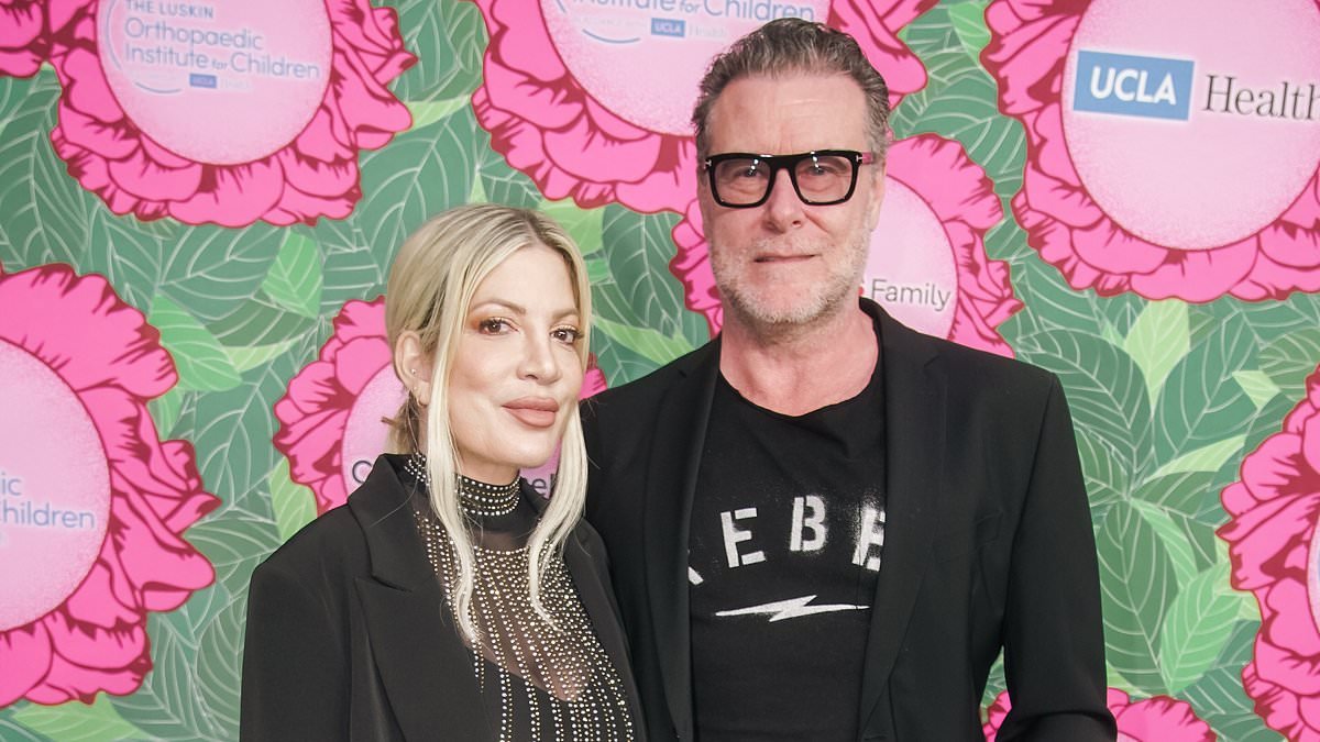 Tori Spelling's ex Dean McDermott marks three years sober as he thanks 'family' following chaotic split