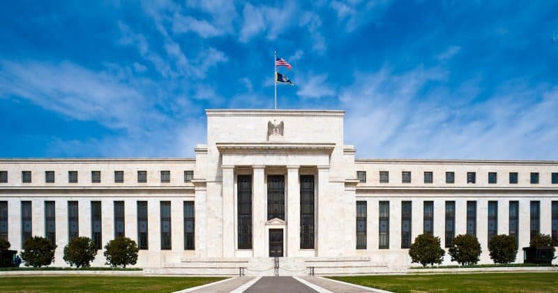 Treasuries advance as investors lower Fed rate hike expectations after Iran deal