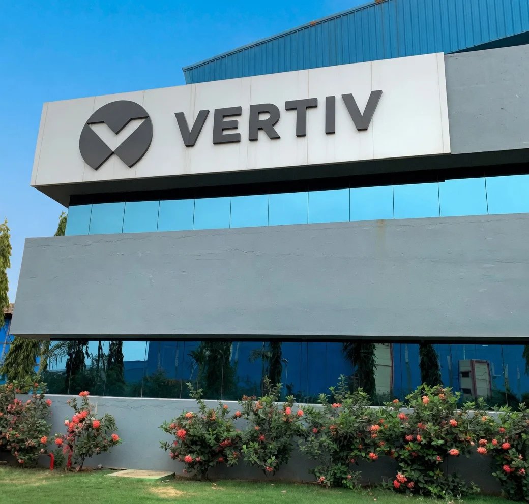 Vertiv (VRT) Stock Soars 84% YTD: Why Institutions Are Betting Big on AI Infrastructure