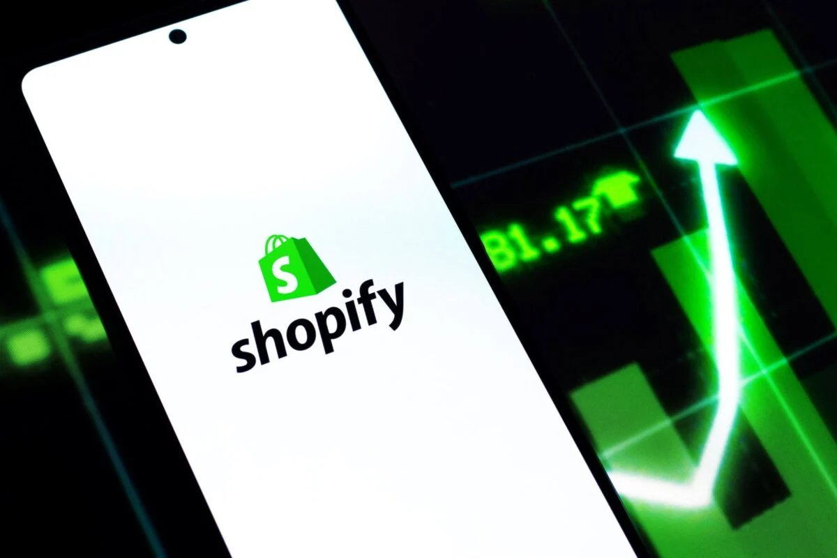 Shopify (SHOP) Stock Down 30% in 2025: Is This AI-Powered Dip a Buy Signal?
