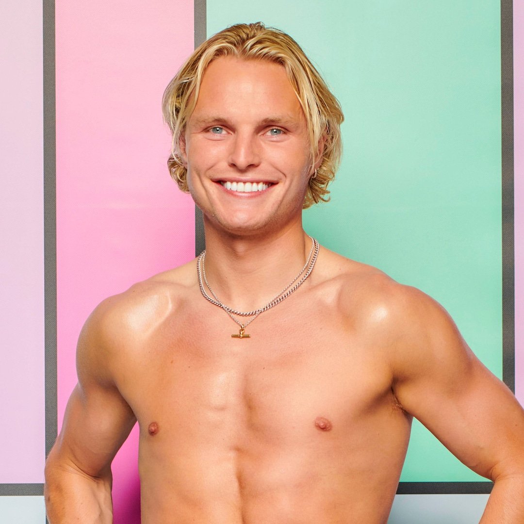 Love Island UK's George Knight Suddenly Quits, Leaves Villa