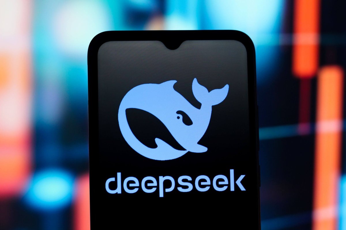 Trump Administration Delays Blacklisting DeepSeek and 100+ Chinese Tech Companies