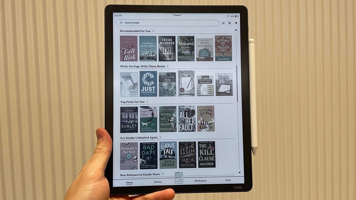 I asked published authors about their favorite e-readers - and the Kindle isn't the only pick