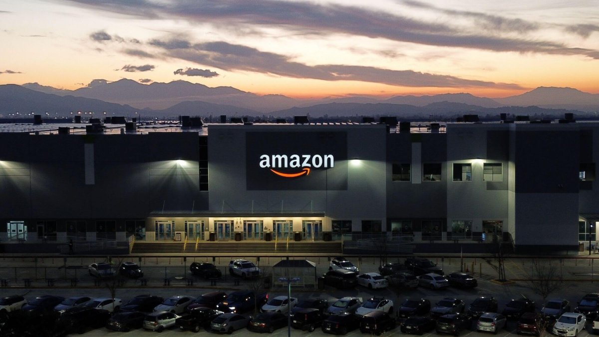 Amazon (AMZN) Completes Historic C$14 Billion Bond Sale in Canada