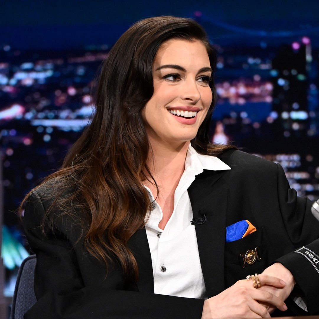 Anne Hathaway Reacts to Possibility of Devil Wears Prada 3