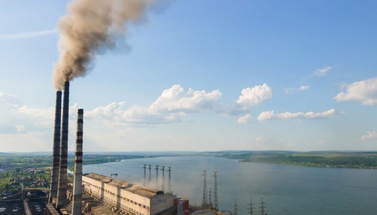 Trump pumps federal funds into coal plants in the name of energy security