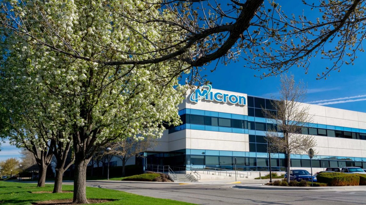 Micron (MU) Stock Surges 7% After Friday’s Sharp Decline—What’s Behind the Recovery?
