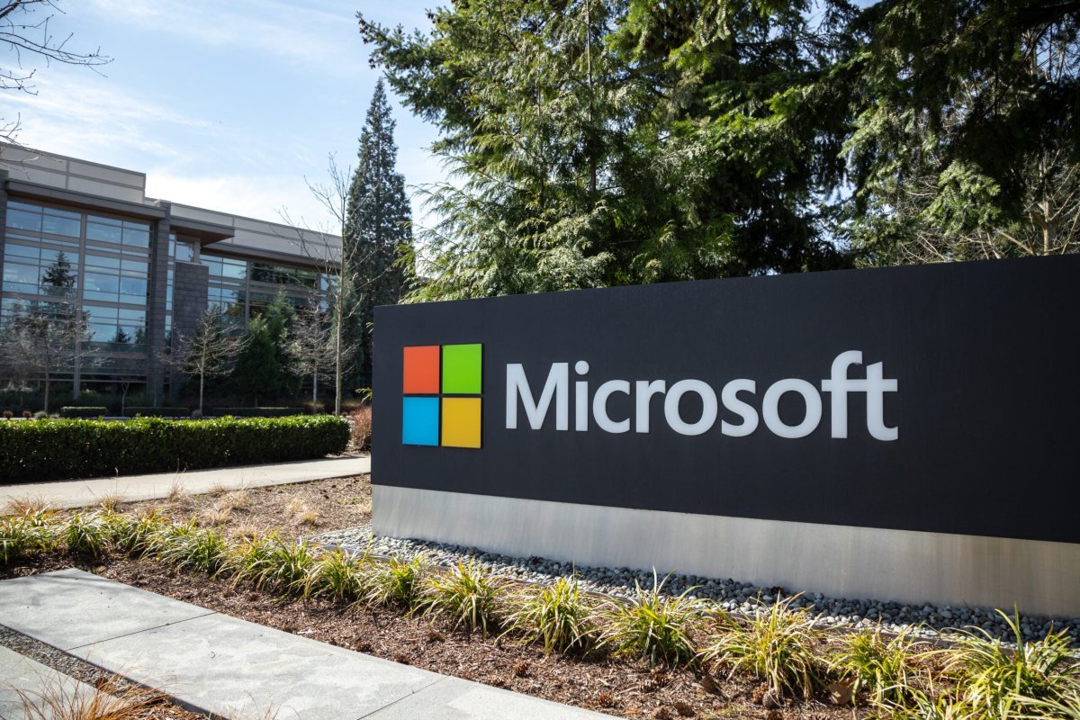 Microsoft (MSFT) Stock Faces Sell Recommendation Despite Wall Street Optimism