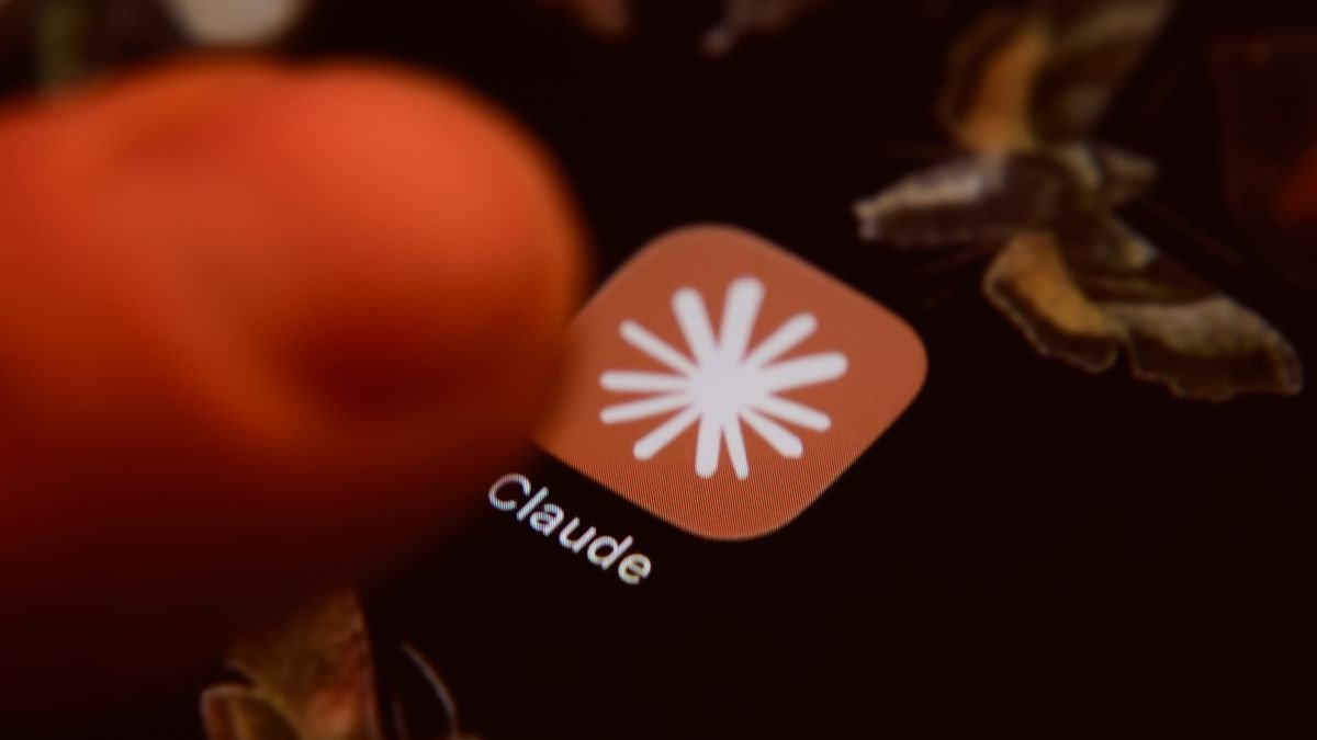Anthropic claims that China's Alibaba used 25,000 fake accounts and 28.8 million exchanges to illicitly 'distill' its Claude model — violations occurred from April to June 2026
