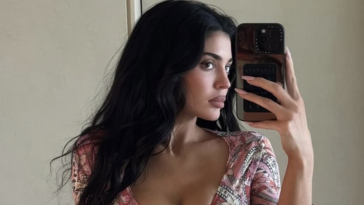 Kylie Jenner marks LA return with cleavage-baring selfies after boozy girls' trip without Timothee Chalamet