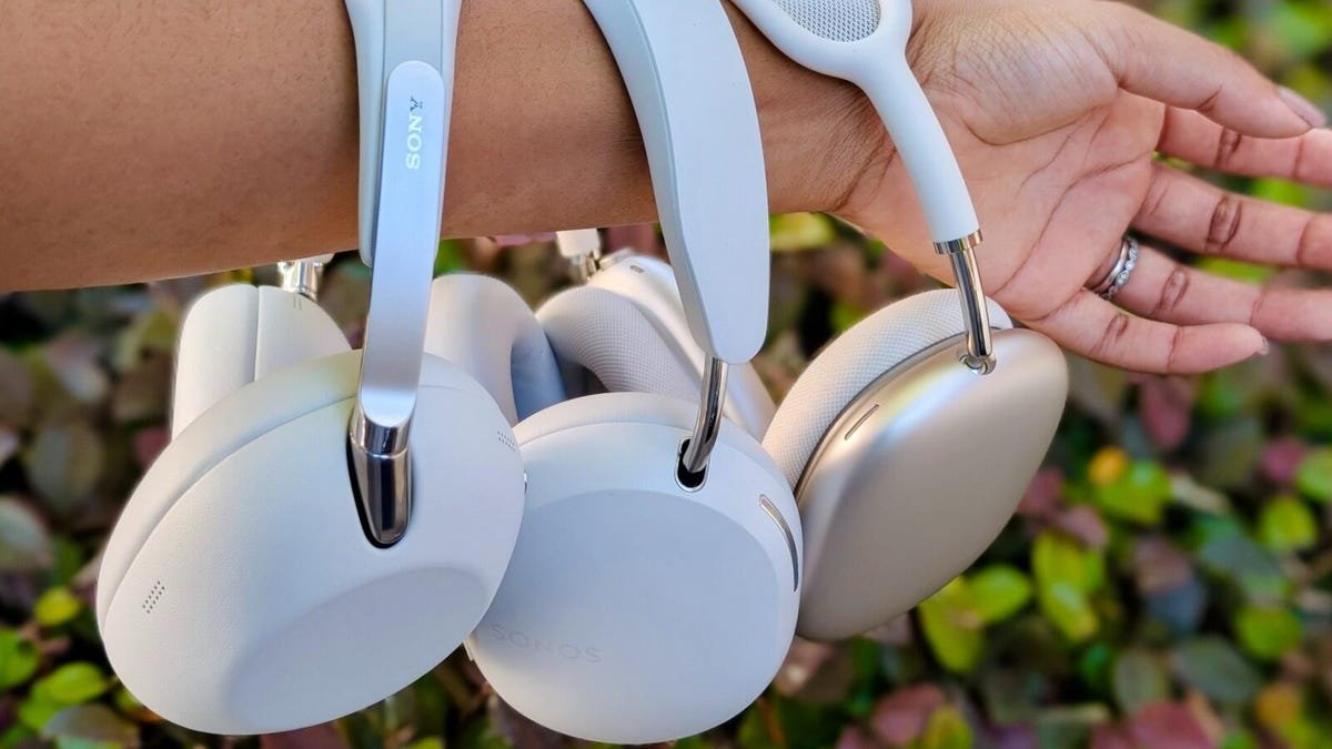 I flew 2,700 miles with 4 headphones - this pair was the best travel companion