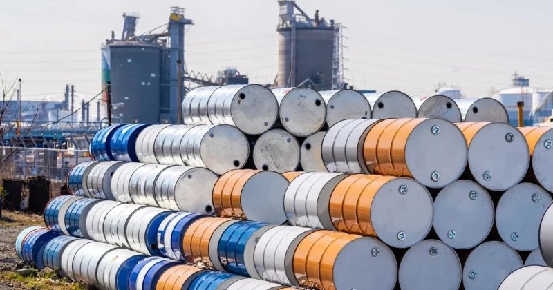 US commercial oil inventories fall to 434M barrels, lowest in 20 years