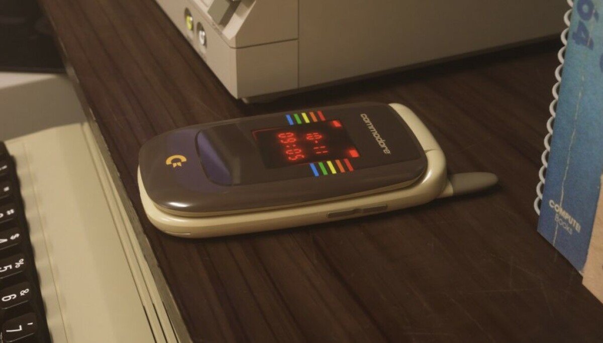 Commodore gets into the phone biz with Sailfish-powered retro 'Callback'