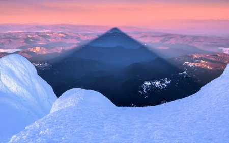 How It Was Shot: The Triangle Shadow of Mount Hood