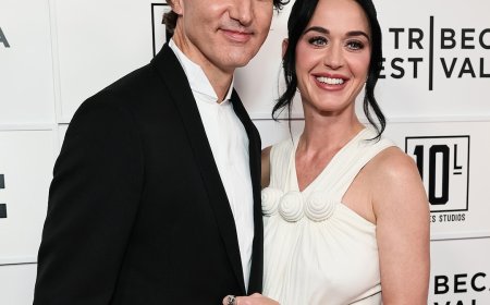 Katy Perry, Justin Trudeau Cozy Up During PDA-Filled Park Date