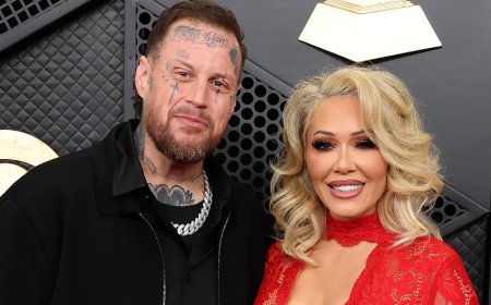 Jelly Roll stops concert to respond to wife Bunnie XO's bombshell podcast on their divorce