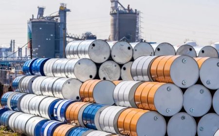 US commercial oil inventories fall to 434M barrels, lowest in 20 years