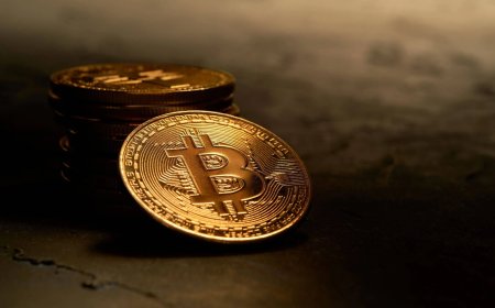 Bitcoin Loses Momentum Trade as Capital Rotates Into AI and IPOs